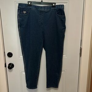 Dream Jeannes by Quaker Factory high rise straight leg comfort jeans